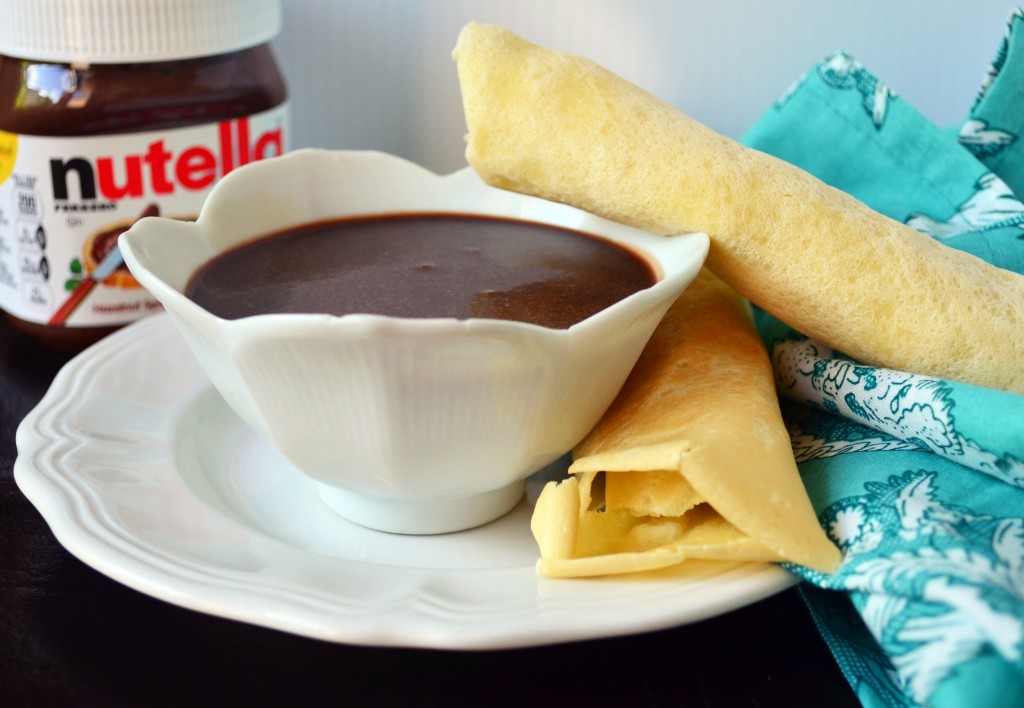 Sweet Crepes with Nutella Fondue