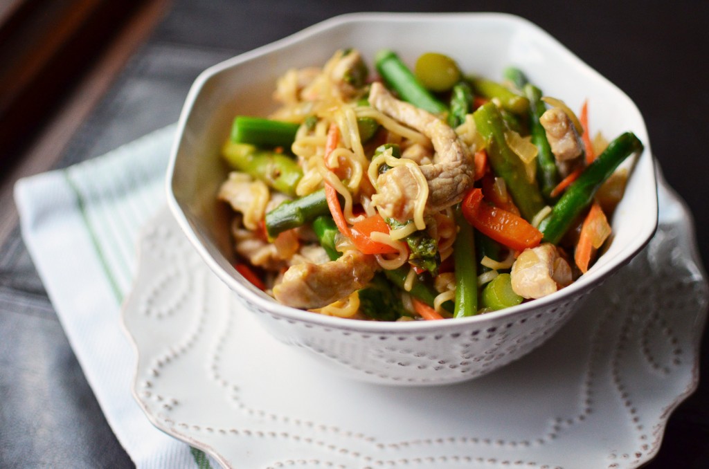 Quick Pork and Asparagus Noodle Bowl close